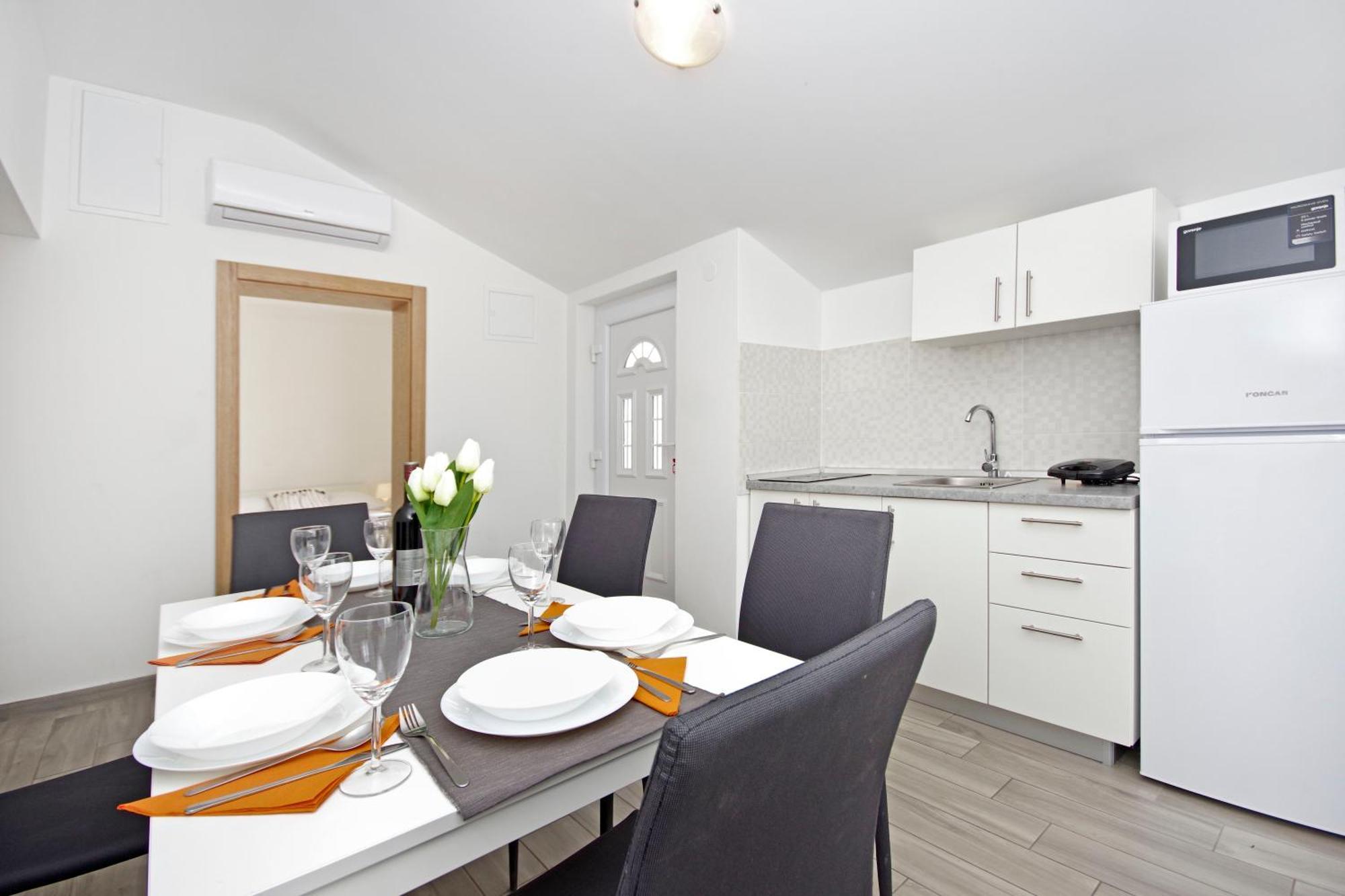 Apartments Frado โนวาลยา ภายนอก รูปภาพ