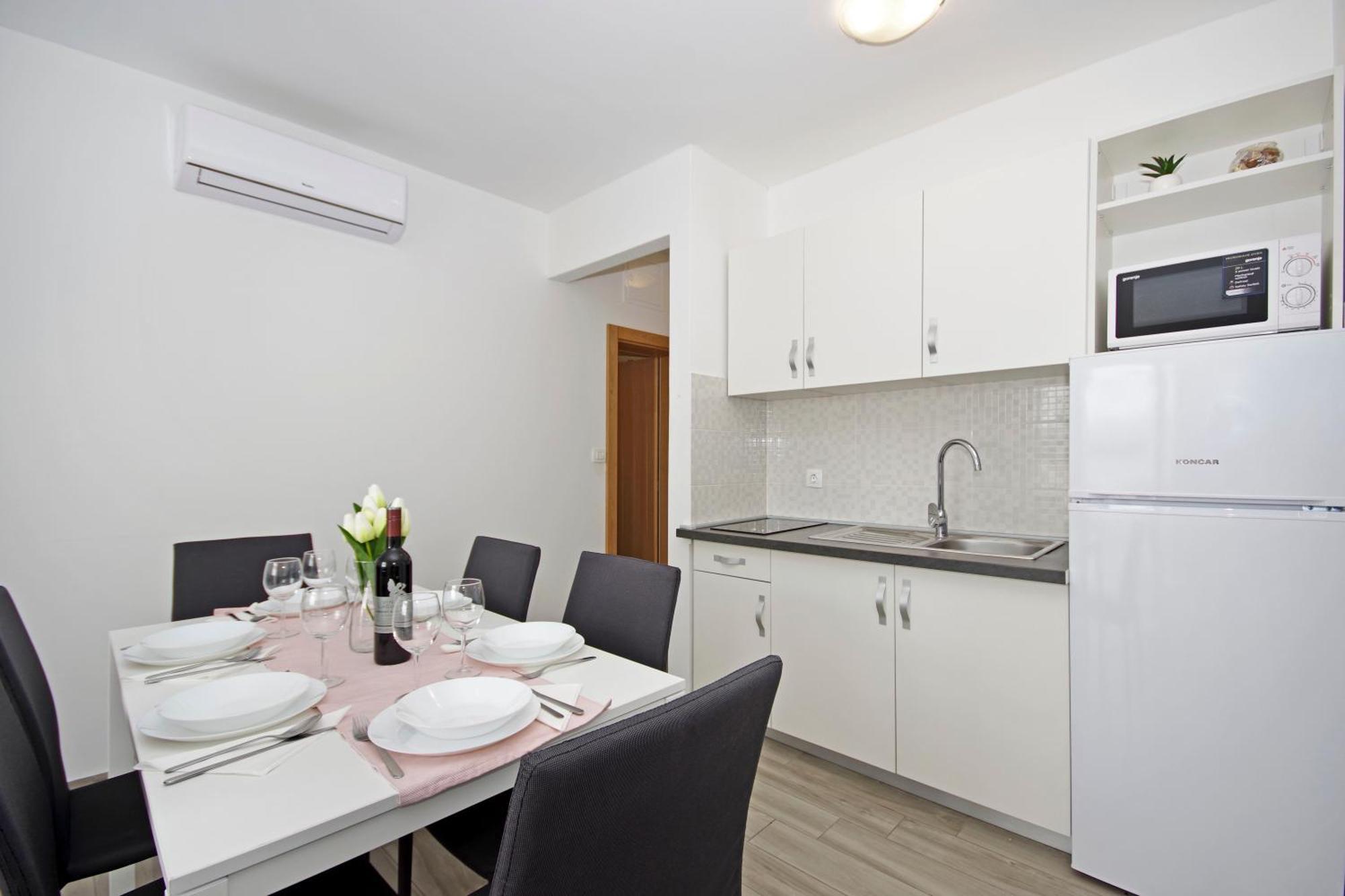 Apartments Frado โนวาลยา ภายนอก รูปภาพ