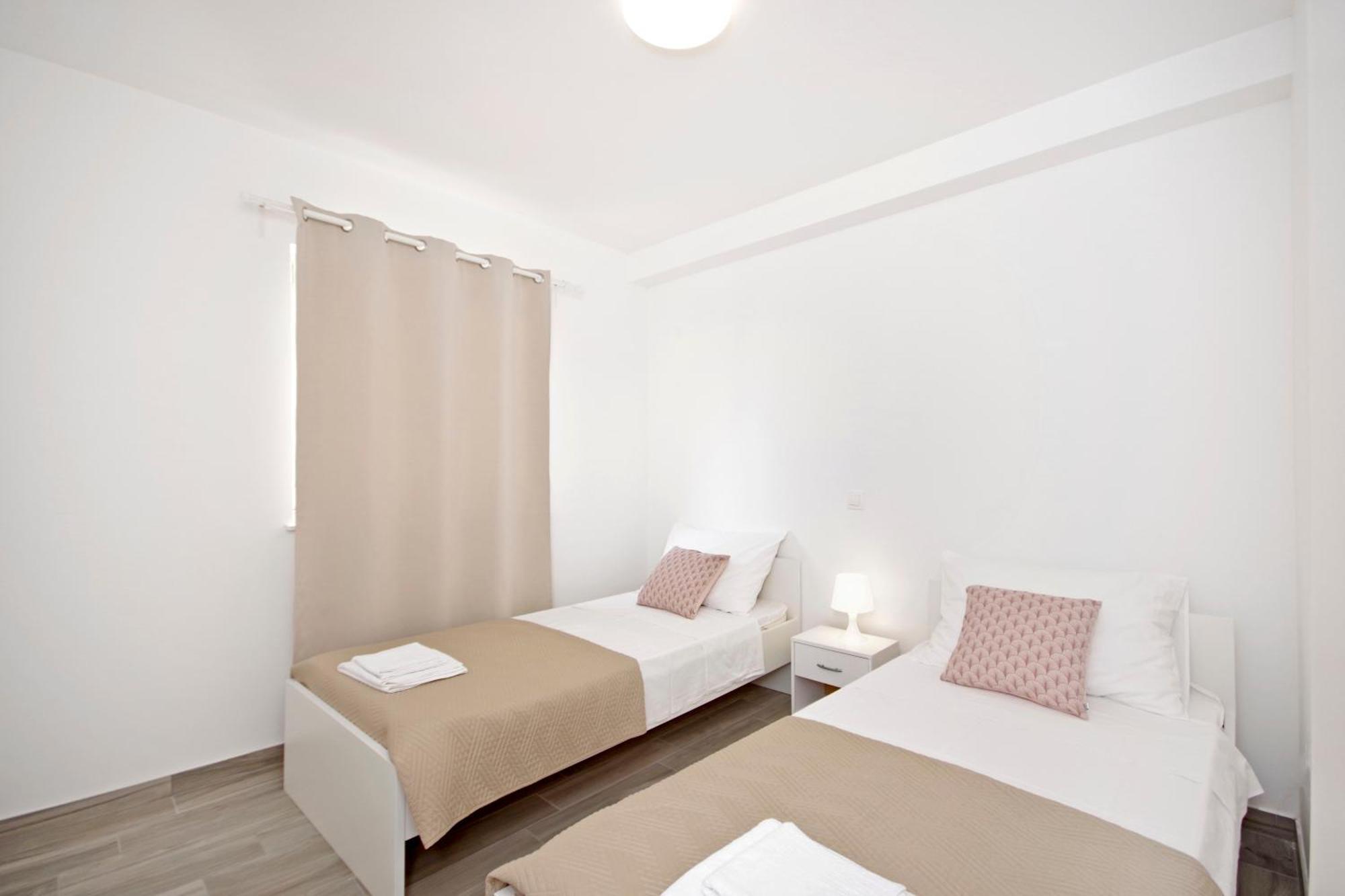 Apartments Frado โนวาลยา ภายนอก รูปภาพ